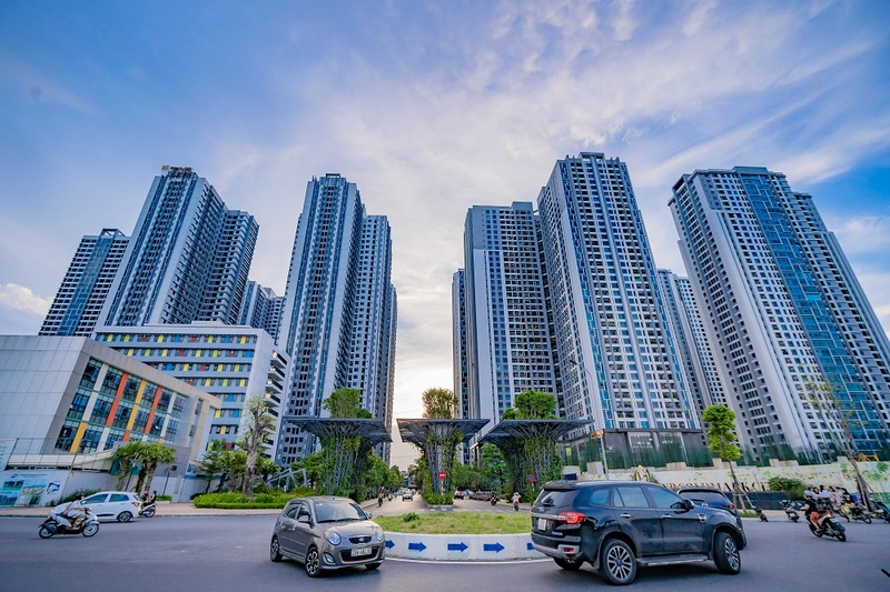 Có nên xuống tiền sở hữu chung cư Hà Nội có sổ hồng thời điểm này