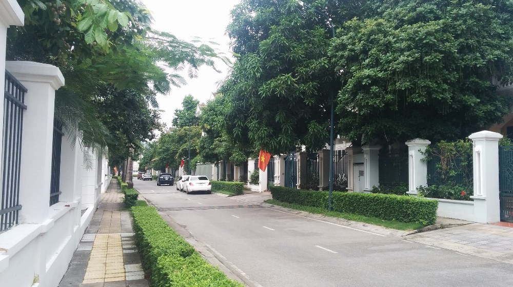 Đường nội khu trong khu đô thị Ciputra, phường Phú Thượng, Hà Nội