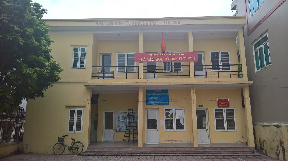 Trụ sở phường Thạch Bàn cũ (ảnh năm 2017), nay thuộc địa bàn phường Long Biên